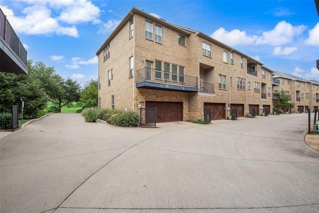 Building Photo - 6491 Las Colinas Blvd