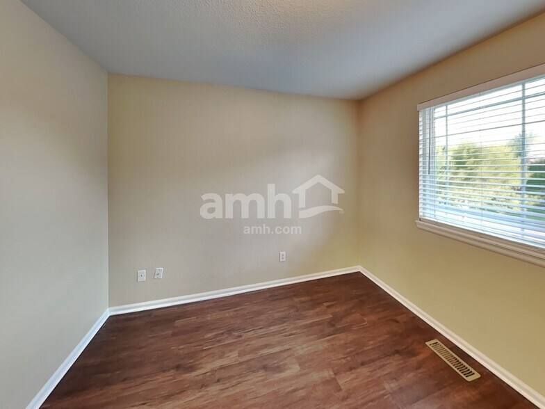 Building Photo - 20745 E Girard Pl