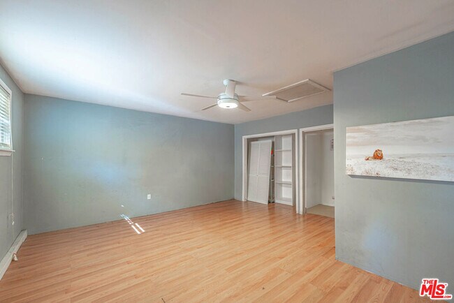 Building Photo - 5353 Don Pio Dr