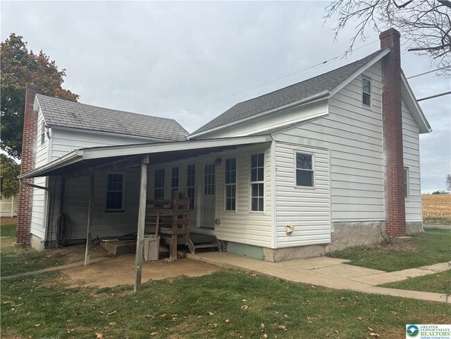 Building Photo - 654 Youngs Hill Rd