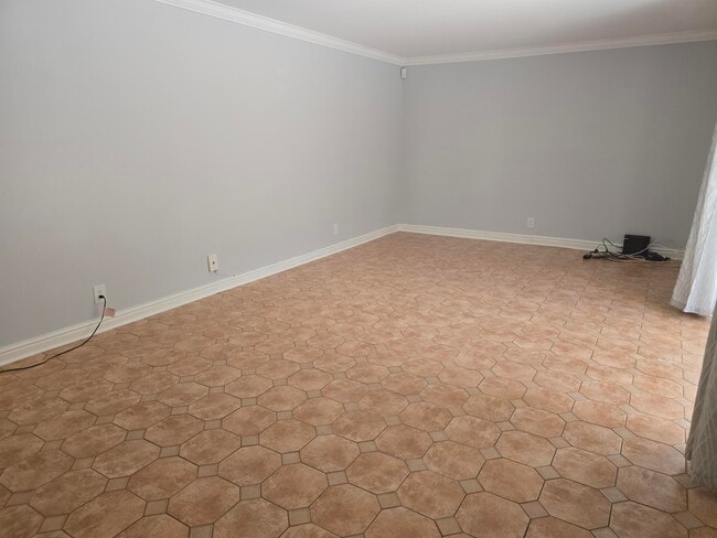 Building Photo - 1505 Augusta Cir