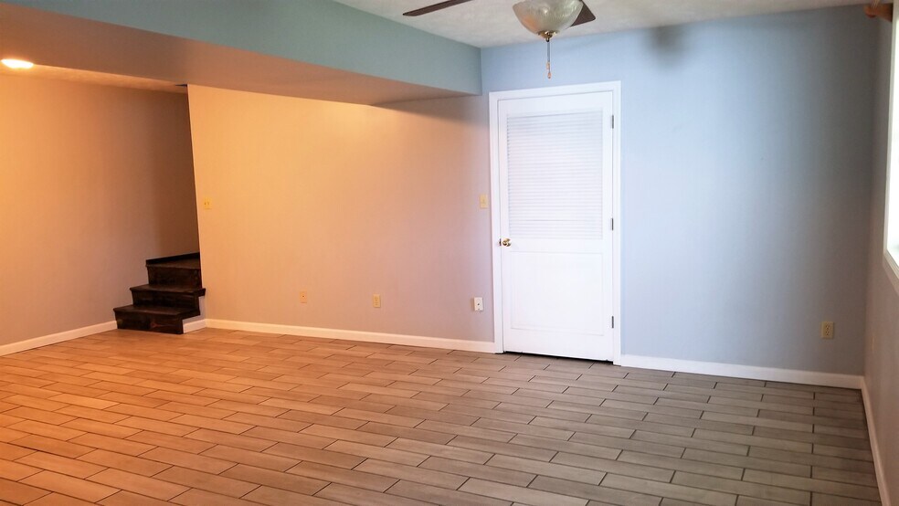 downstairs livingr oom - 2361 Forge Hideaway Loop