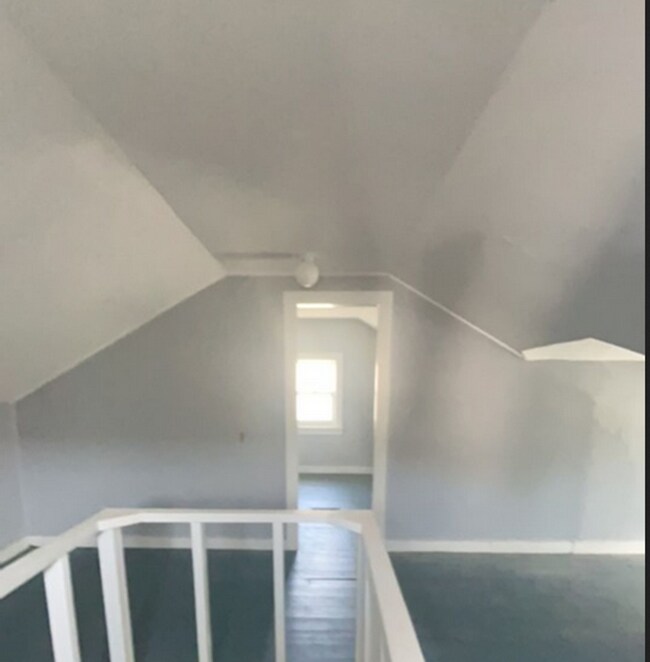 Building Photo - 4BR/1BA house- LEASING SPECIAL - sign a 13-month lease by 7/31/2026 and second month is free!