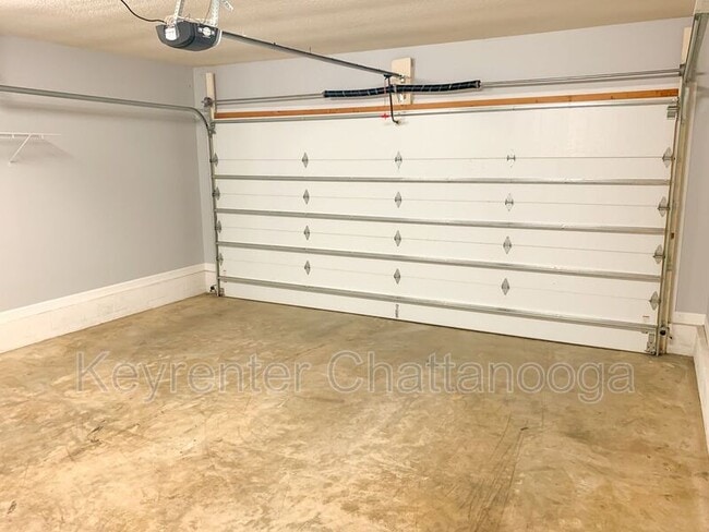 Building Photo - 8011 Dancing Fern Trail