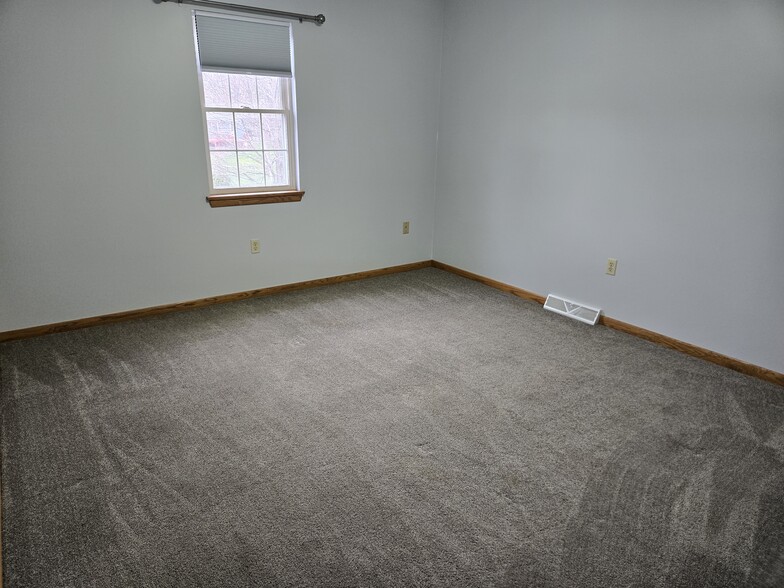 Building Photo - 3615 Stoughton Rd