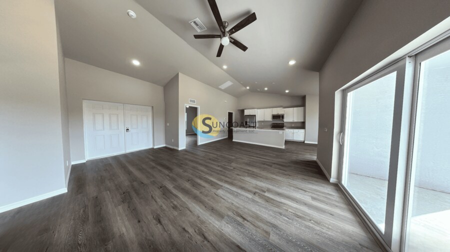 Building Photo - 1720 NW 9th Pl