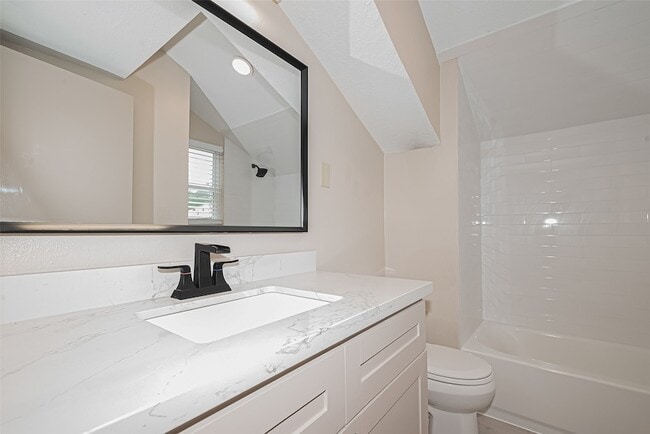 Building Photo - 1940 E Allegro St