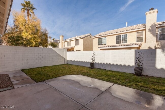 Building Photo - 7620 Sea Wind Dr