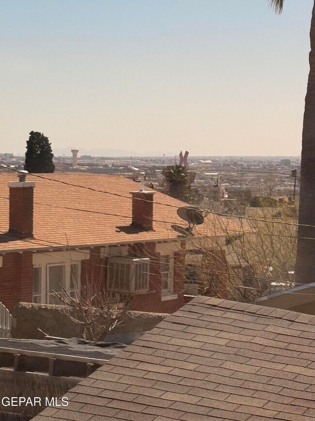 Building Photo - 2700 Federal Ave