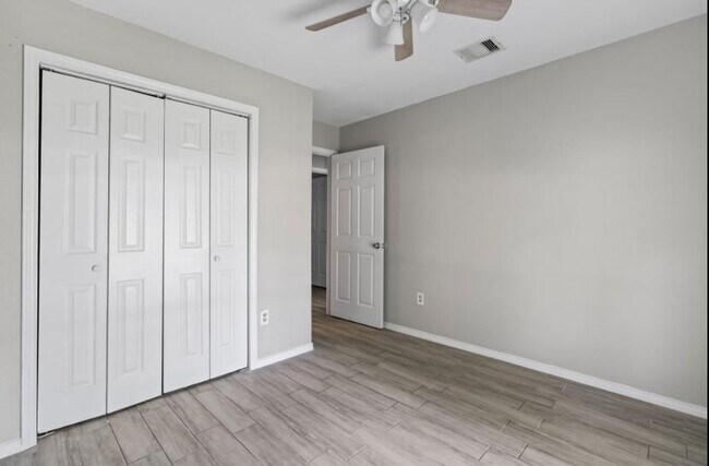 Building Photo - 6811 Feather Creek Dr