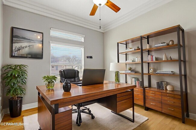 Building Photo - 724 Scott Ln