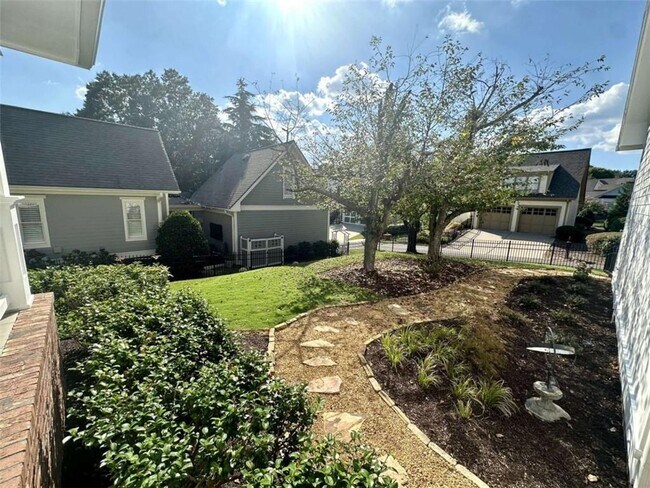 Building Photo - 2635 Muskogee Ln