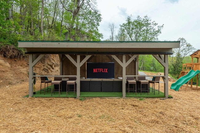 Building Photo - 36 Randall Dr