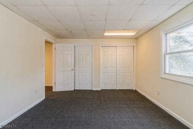 Building Photo - 414 Broad St