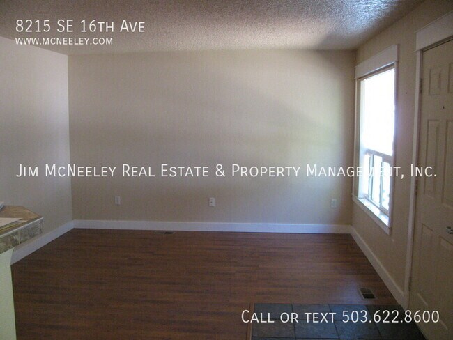 Building Photo - 8215 SE 16th Ave