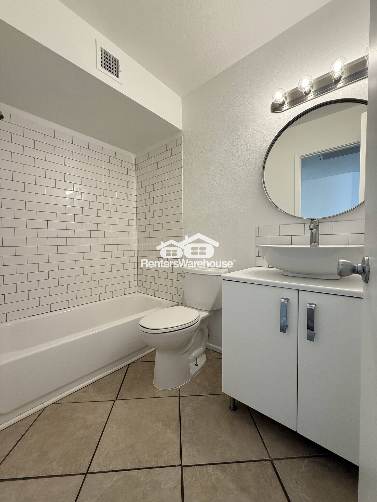 Building Photo - 7039 S 41st St