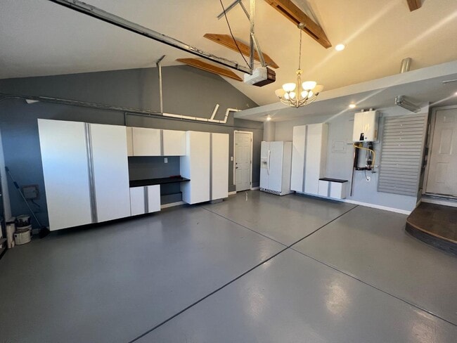 Building Photo - 2975 Fahrner Ct