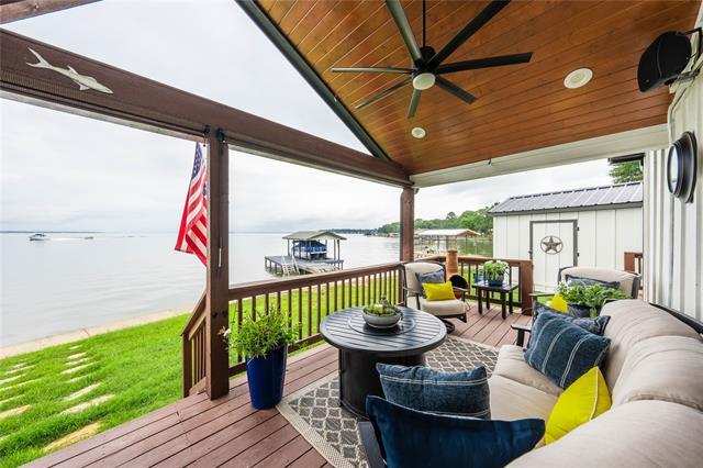 Primary Photo - 230 Harbor Dr