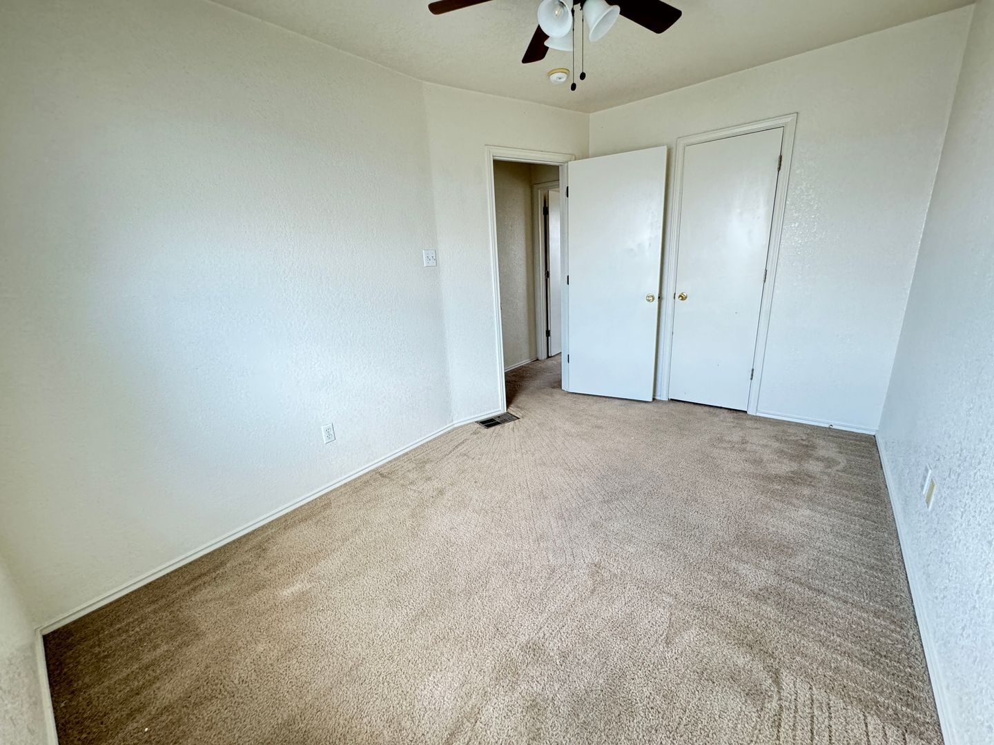 Building Photo - 1706 Tanner Cir