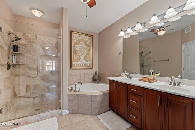 Building Photo - 5350 E Deer Valley Dr
