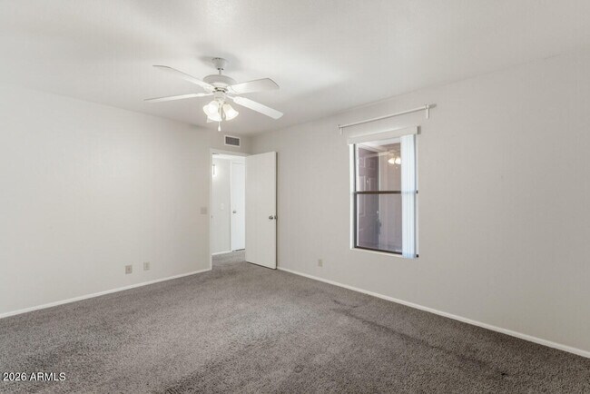 Building Photo - 16657 E Gunsight Dr