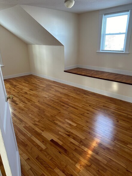 Building Photo - 175 Millbury St