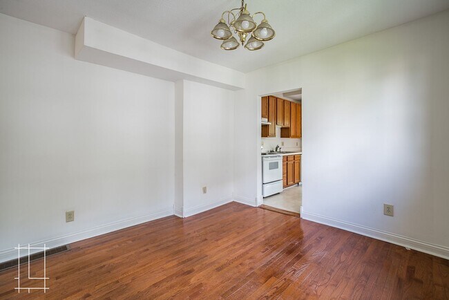 Building Photo - 193-195 Greenwood Ave