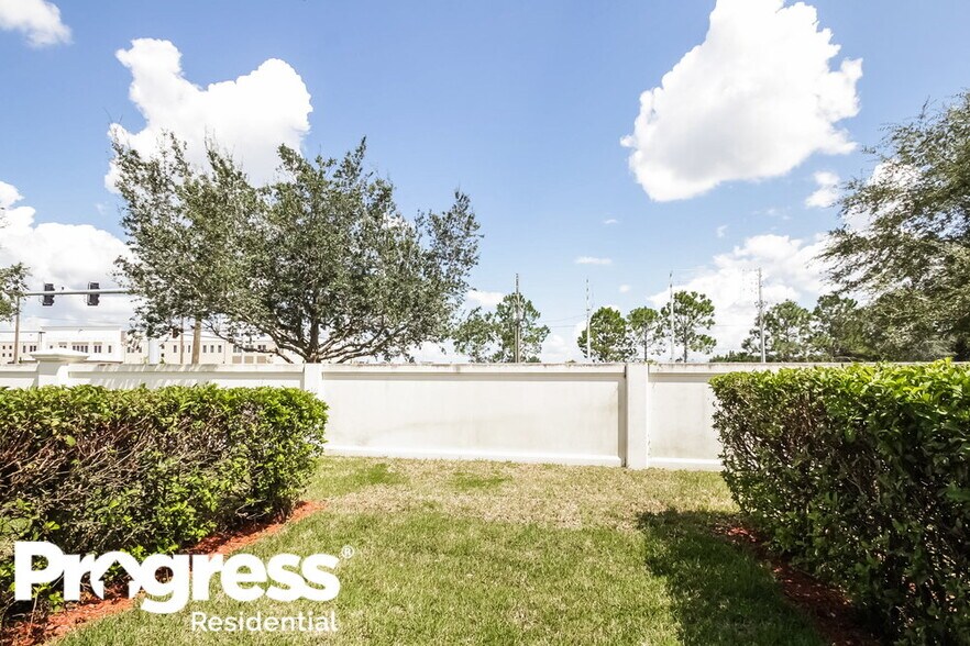 Building Photo - 11611 Addison Chase Dr