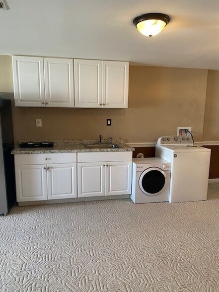 Building Photo - 46416 Springwood Ct