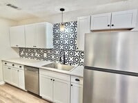 Building Photo - Place to call home