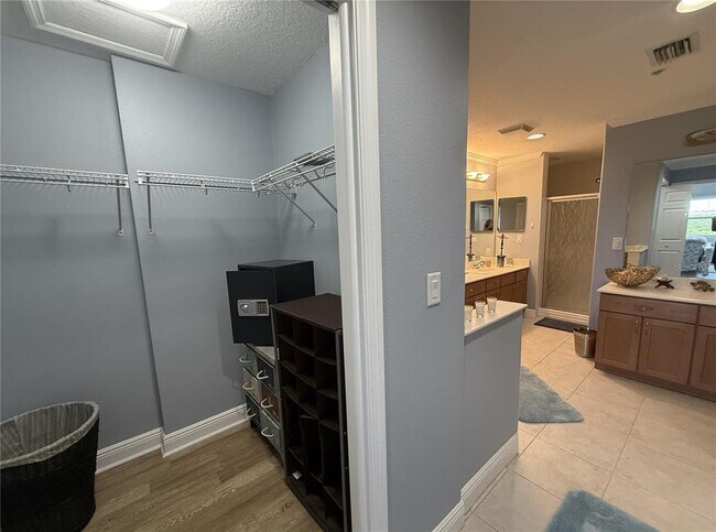 Building Photo - 7296 Marathon Dr
