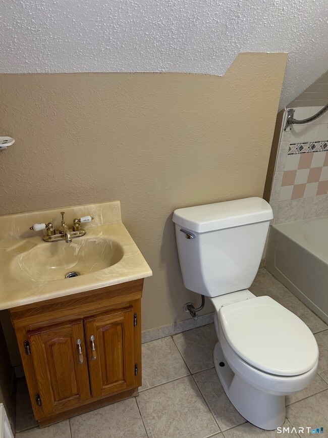 Building Photo - 82-84-84 Glendale Ave