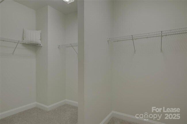 Building Photo - 10925 Preservation Park Dr
