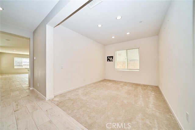 Building Photo - 2622 E Embry Ln