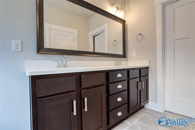 Building Photo - 15626 Ironcrest Drive NW