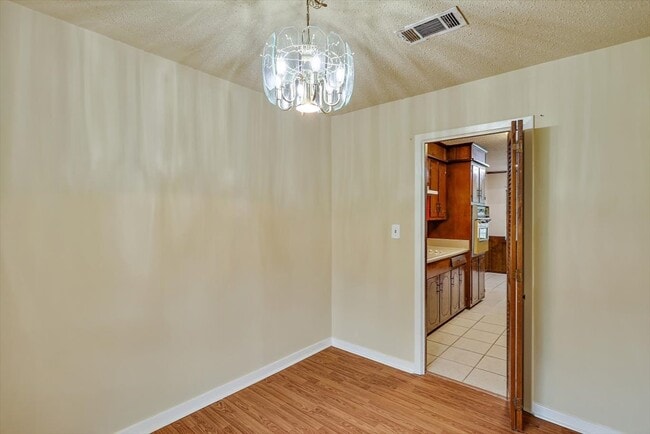 Building Photo - 155 Cypress Dr