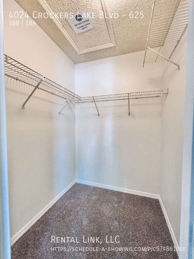 Building Photo - 4024 Crockers Lake Blvd