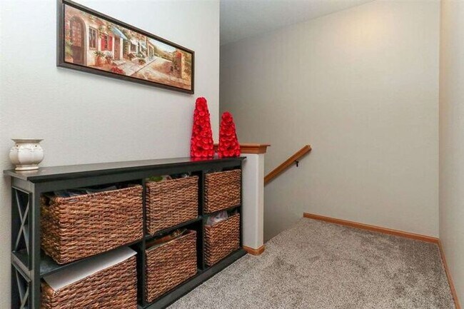 Building Photo - $1,650 | 3 Bedroom, 2.5 Bathroom TOWN HOME | NO PETS | Available for August 1st, 2026 Move In!