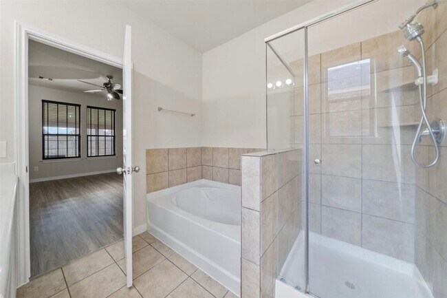 Building Photo - 5711 Water Violet Ln