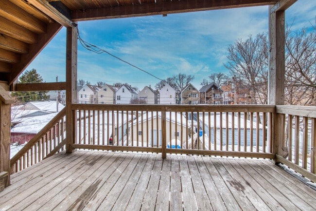 Building Photo - 2842 N Avers Ave