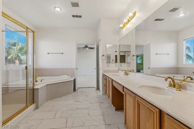 Building Photo - 612 Silver Grove St