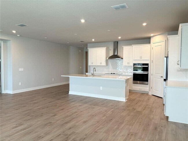 Building Photo - 5217 124th Ave E