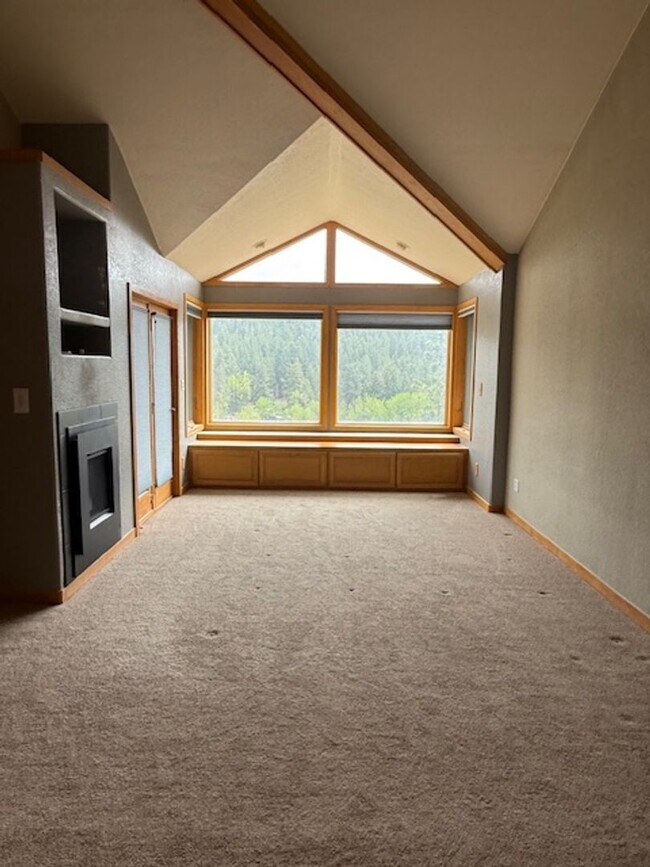 Building Photo - Bailey Mountain Home Retreat on 1.5 Acres