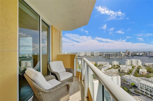 Building Photo - 17875 Collins Ave
