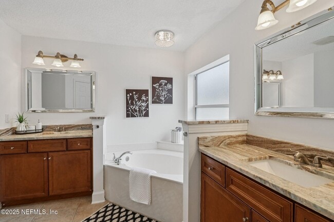 Building Photo - 10008 Sifton Ct