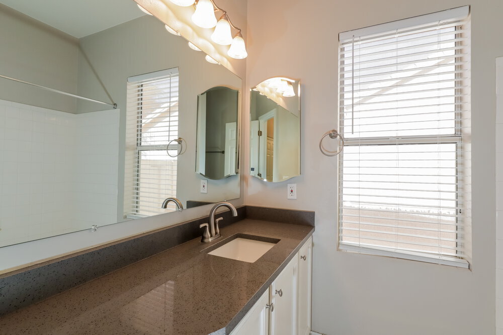 Building Photo - 10132 E Paseo San Bernardo