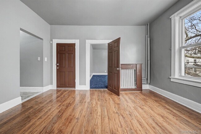 Building Photo - 240 S 5th Ave