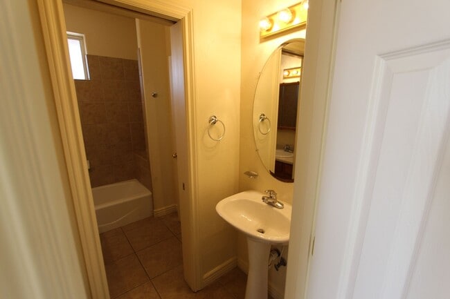 Building Photo - $500 Off Move-In Special – Spacious 4-Bed ...