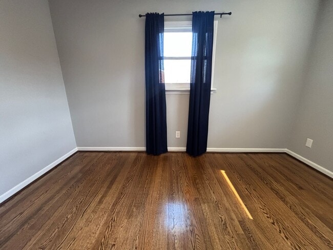 Building Photo - 449 Missimer Ln