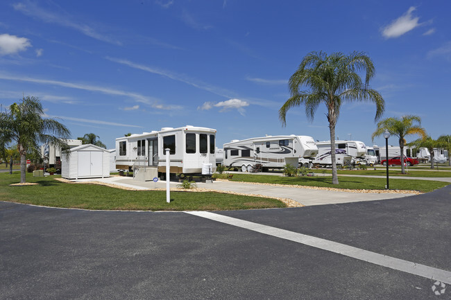 Rainbow RV Resort - Frostproof, FL | Apartment Finder